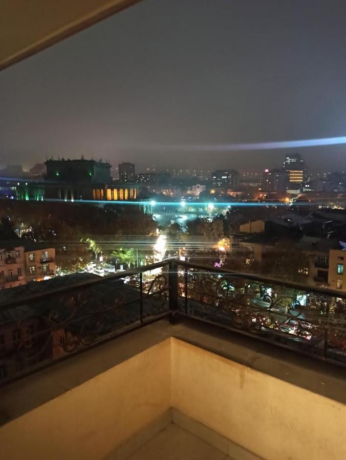 Красивая, Просторная Квартира В Самом Центре Еревана, Рядом С Оперным Театром. Jerevan Eksteriør bilde